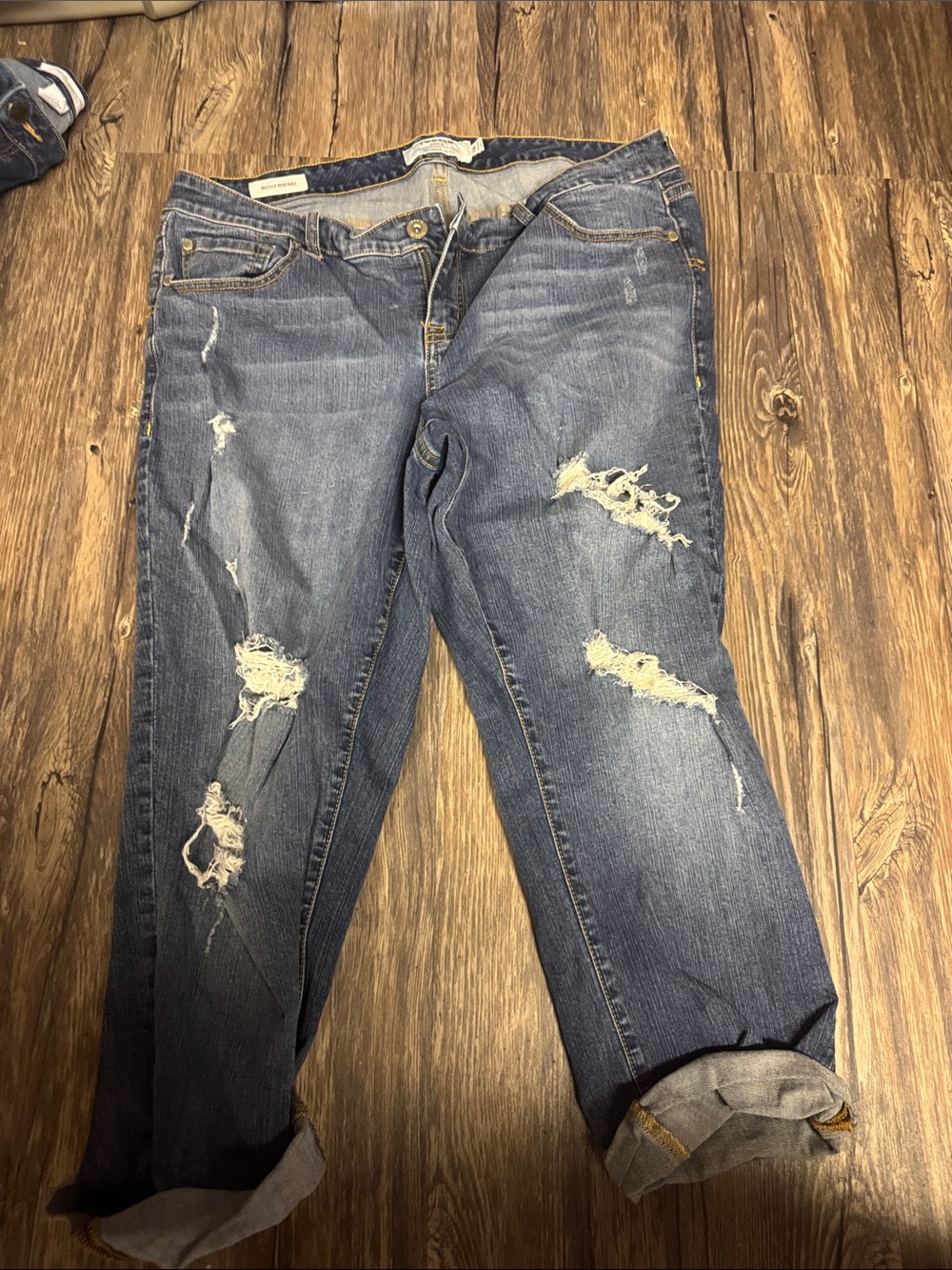 torrid Distressed Dark Blue Cropped boyfriend Jeans